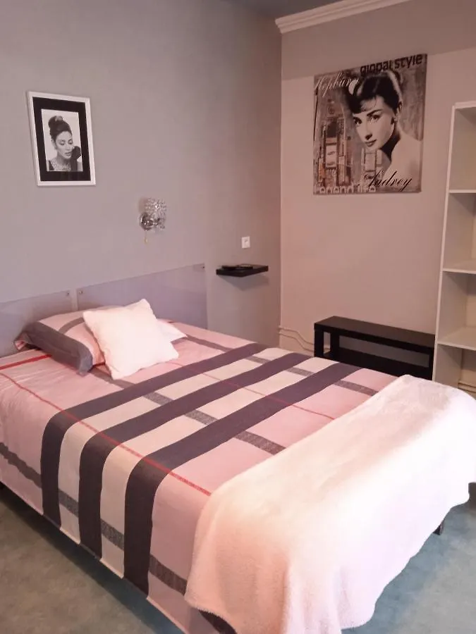 Hotel Sainte Therese Lourdes